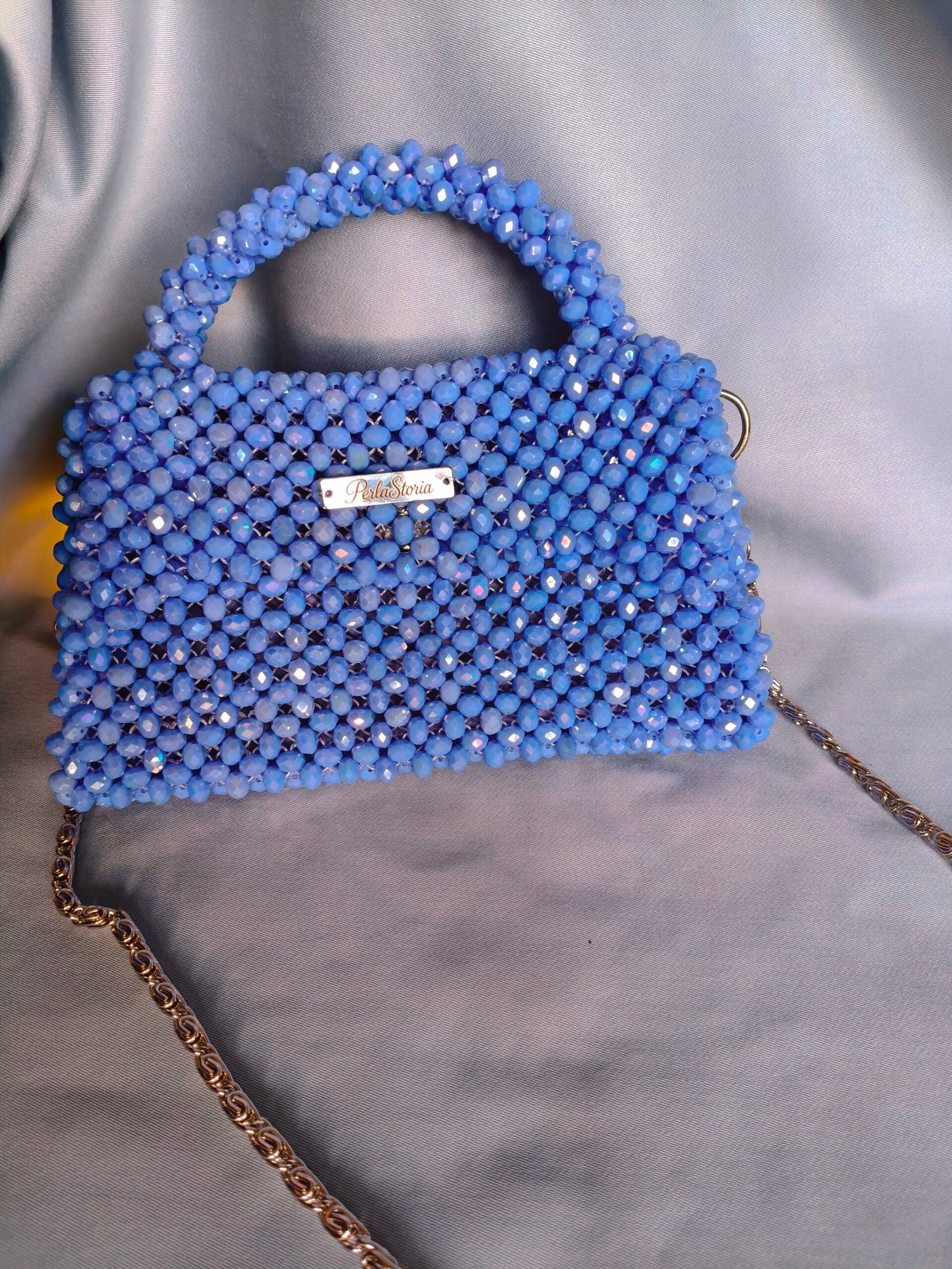 Borsa a perline blu con tracolla a catena – fatta a mano
